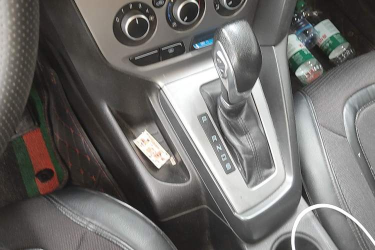 Used Ford Focus 2012 Hatchback 1.6L Automatic Comfort Model Gear Lever