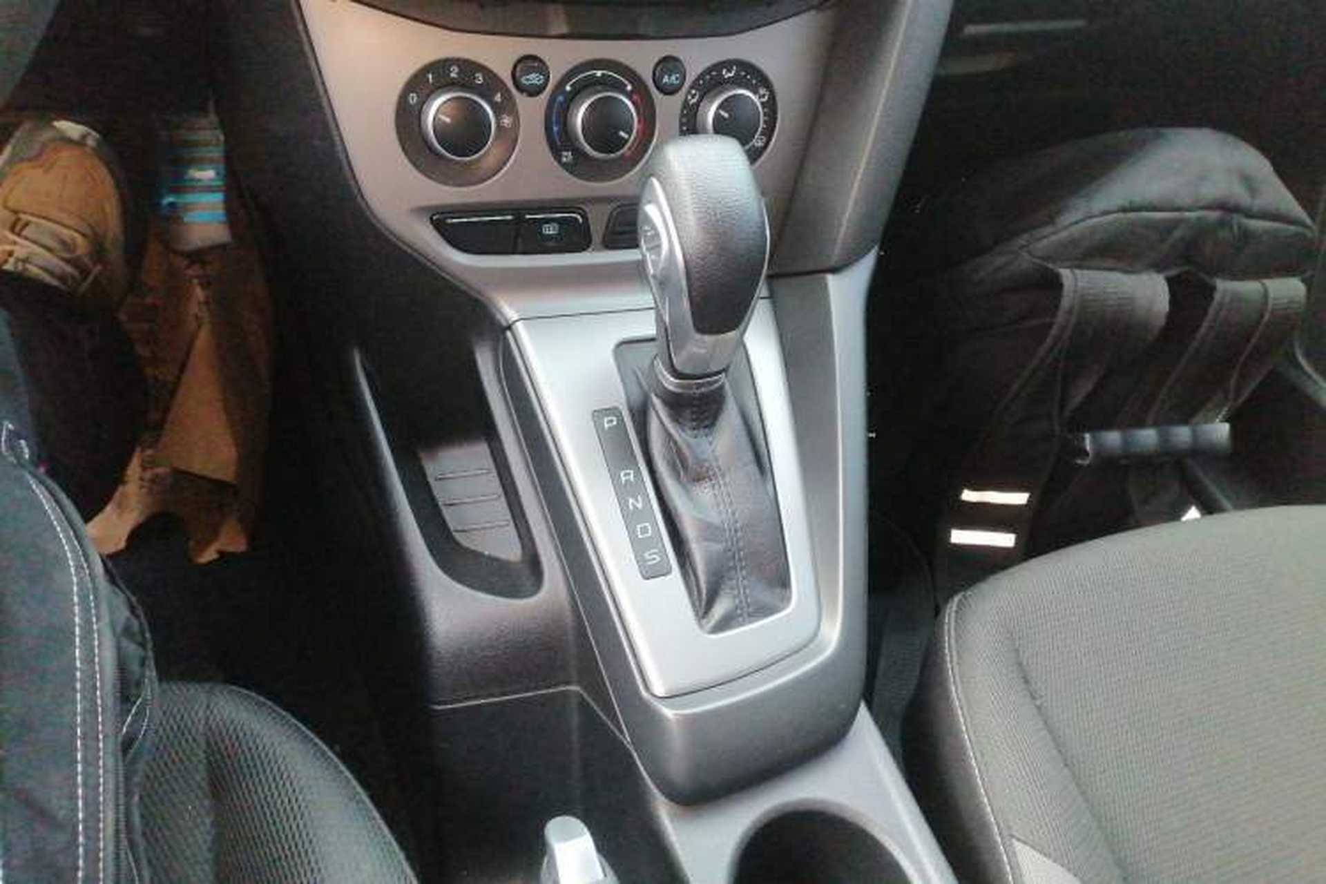 Used Ford Focus 2012 Hatchback 1.6L Automatic Comfort Model Gear Lever