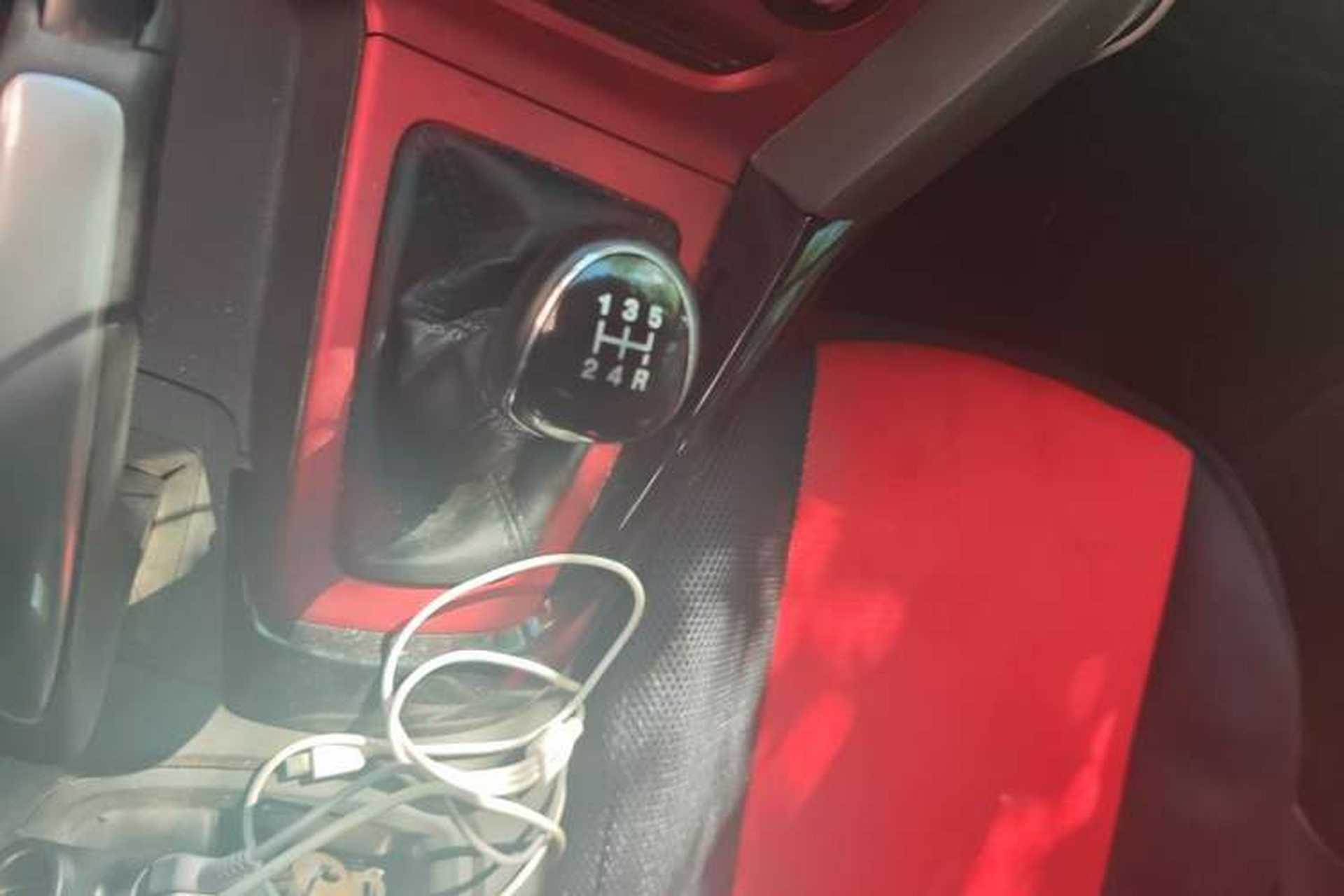 Used Ford Focus 2012 Hatchback 2.0L Manual Luxury Sport Model Gear Lever