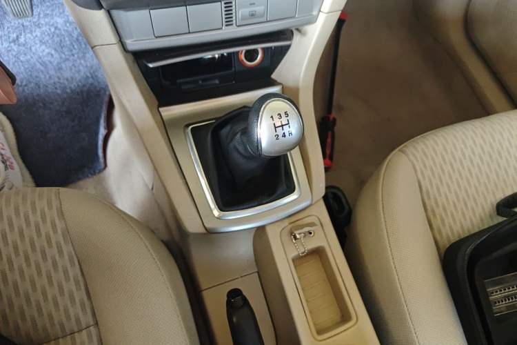 Used Ford Focus 2012 Sedan Classic 1.8L Manual Fashion Edition Gear Lever