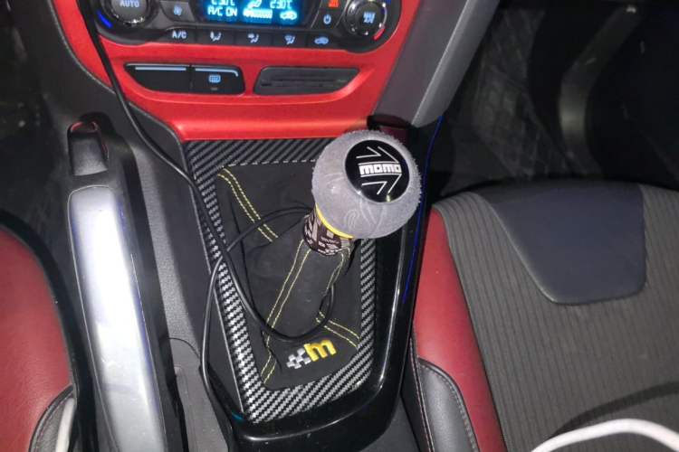 Used Ford Focus 2012 Hatchback 2.0L Manual Luxury Sport Model Gear Lever