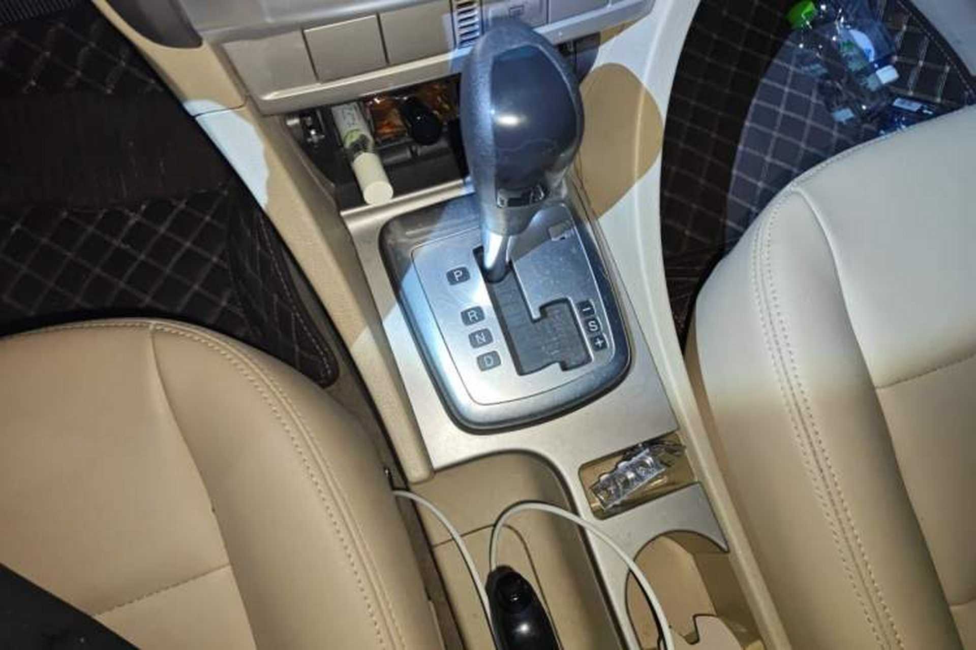 Used Ford Focus 2012 Hatchback Classic 1.8L Automatic Fashion Edition Gear Lever
