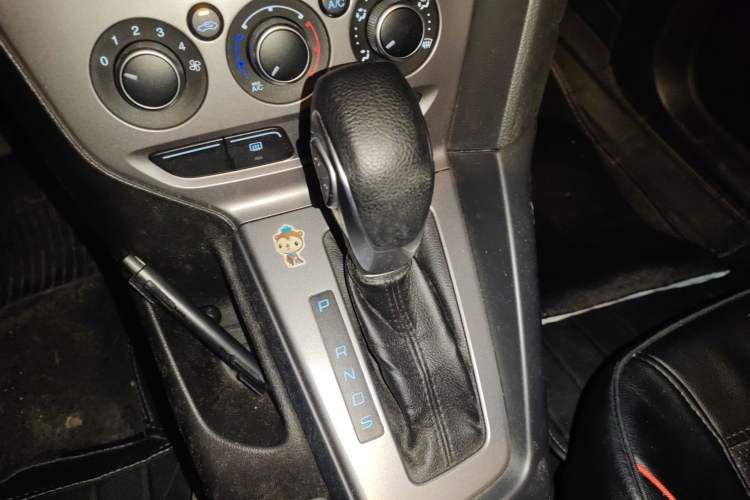 Used Ford Focus 2012 Hatchback 1.6L Automatic Comfort Model Gear Lever