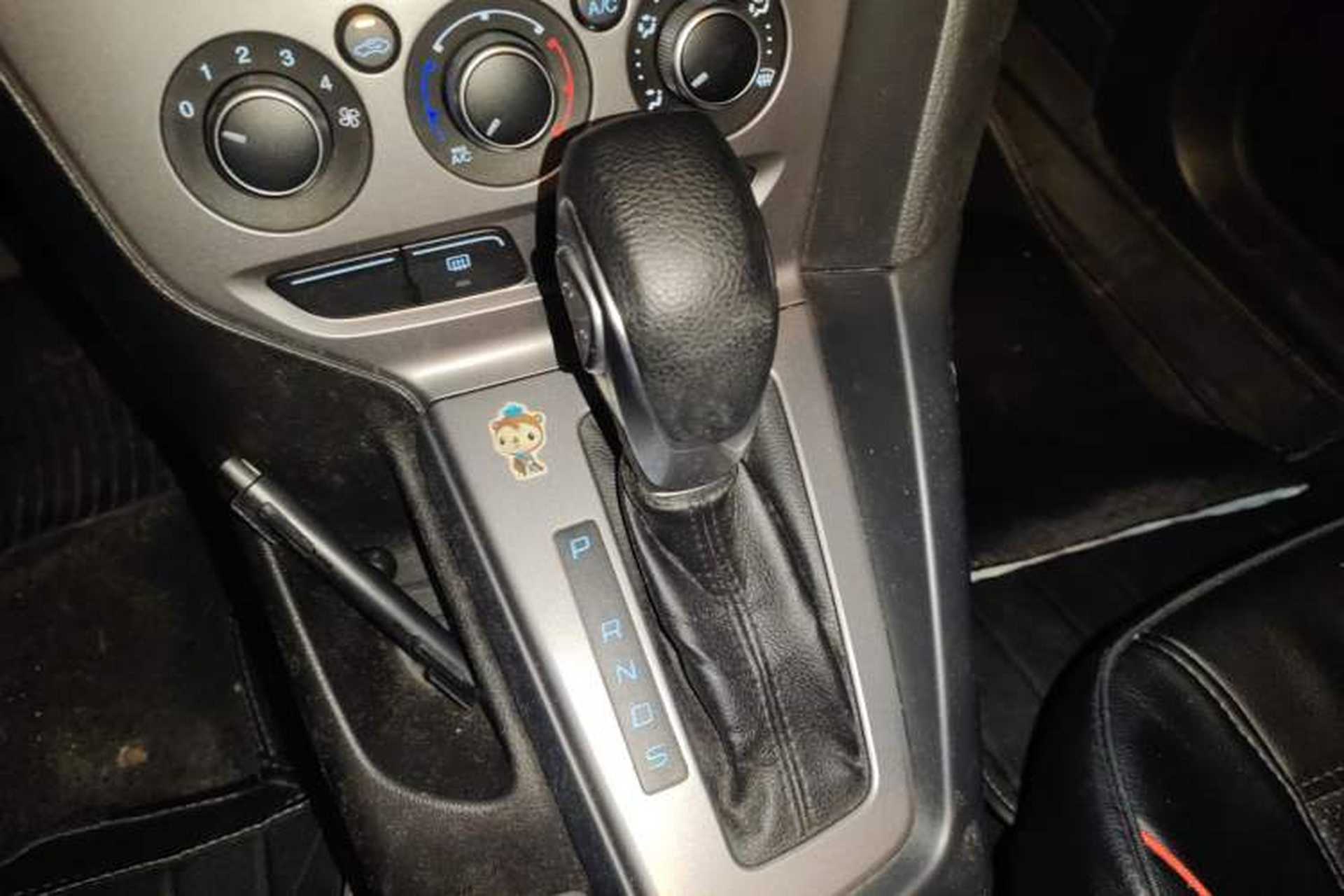 Used Ford Focus 2012 Hatchback 1.6L Automatic Comfort Model Gear Lever