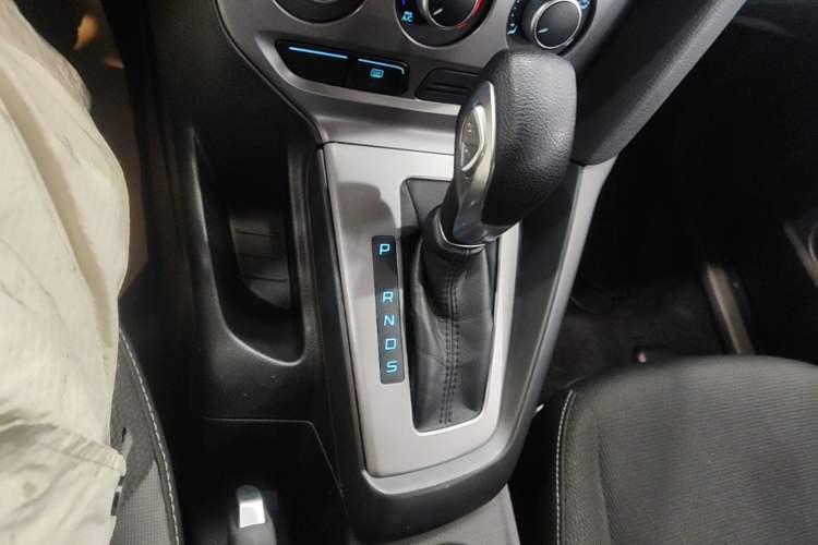 Used Ford Focus 2012 Hatchback 1.6L Automatic Comfort Model Gear Lever