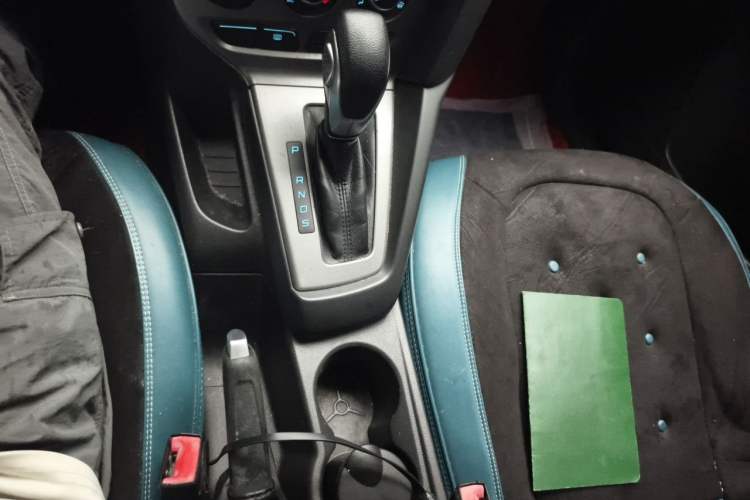 Used Ford Focus 2012 Hatchback 1.6L Automatic Comfort Model Gear Lever