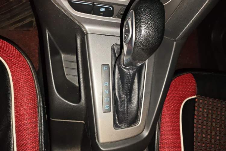 Used Ford Focus 2012 Hatchback 1.6L Automatic Comfort Model Gear Lever