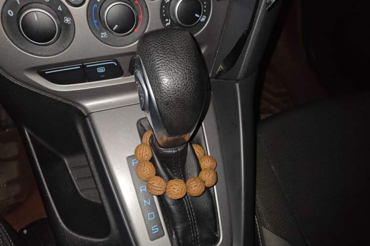 Used Ford Focus 2012 Hatchback 1.6L Automatic Comfort Model Gear Lever