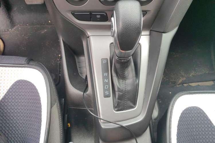 Used Ford Focus 2012 Hatchback 1.6L Automatic Comfort Model Gear Lever