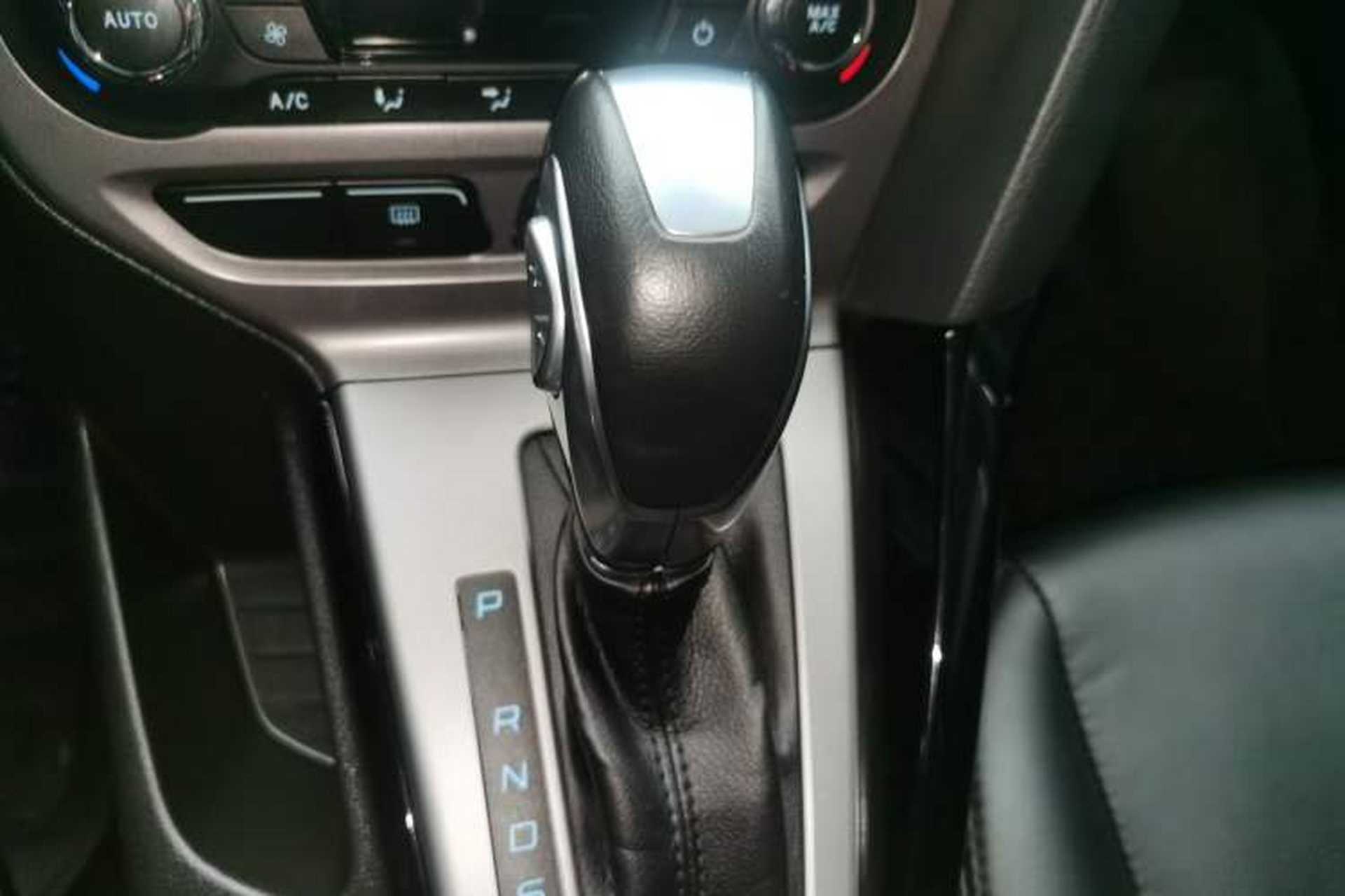 Used Ford Focus 2012 Hatchback 1.6L Automatic Fashion Edition Gear Lever