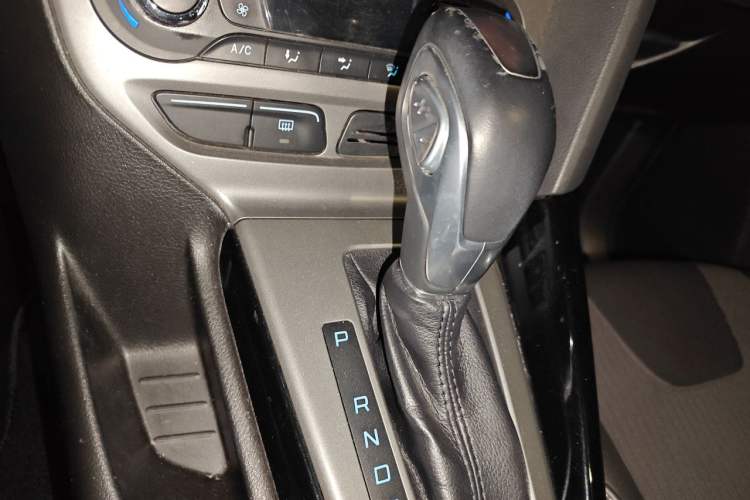 Used Ford Focus 2012 Hatchback 1.6L Automatic Fashion Edition Gear Lever