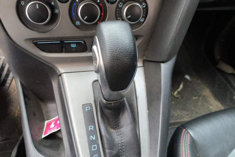 Used Ford Focus 2012 Hatchback 1.6L Automatic Comfort Model Gear Lever