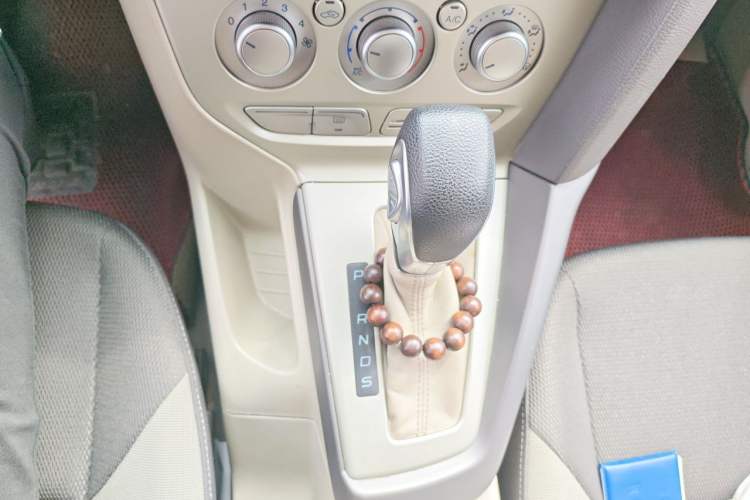 Used Ford Focus 2012 Sedan 1.6L Automatic Comfort Model Gear Lever