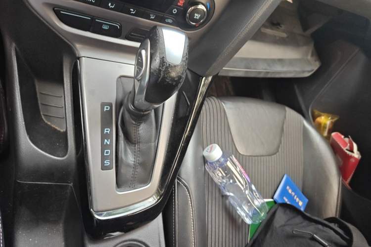 Used Ford Focus 2012 Hatchback 1.6L Automatic Fashion Edition Gear Lever