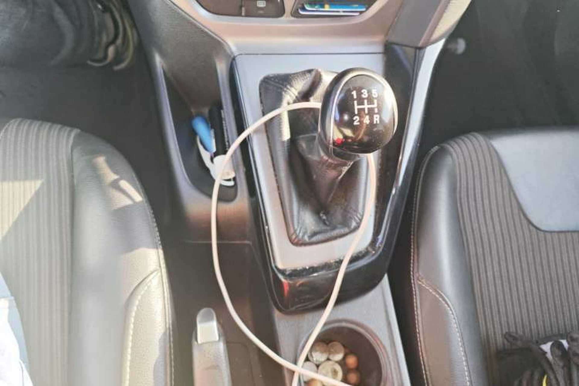 Used Ford Focus 2012 Hatchback 1.6L Manual Fashion Edition Gear Lever