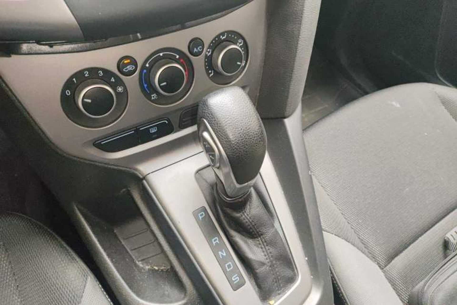 Used Ford Focus 2012 Hatchback 1.6L Automatic Comfort Model Gear Lever