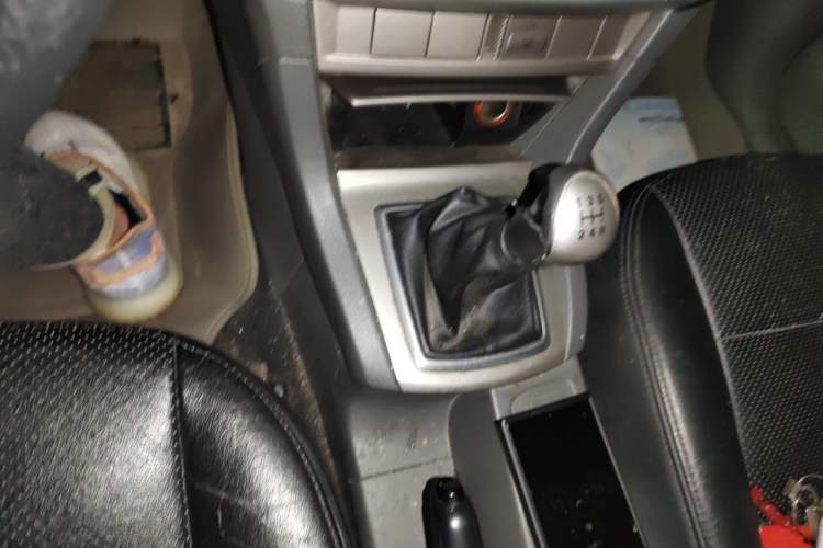 Used Ford Focus 2012 Hatchback Classic 1.8L Manual Base Model Gear Lever