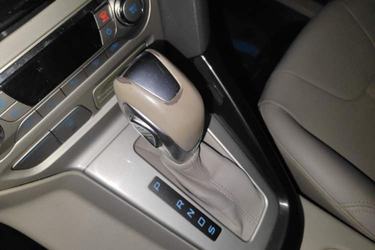 Used Ford Focus 2012 Sedan 1.6L Automatic Prestige Model Gear Lever