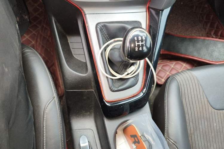 Used Ford Focus 2012 Sedan 1.6L Manual Fashion Edition Gear Lever