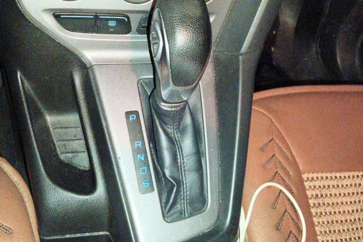 Used Ford Focus 2012 Hatchback 1.6L Automatic Comfort Model Gear Lever