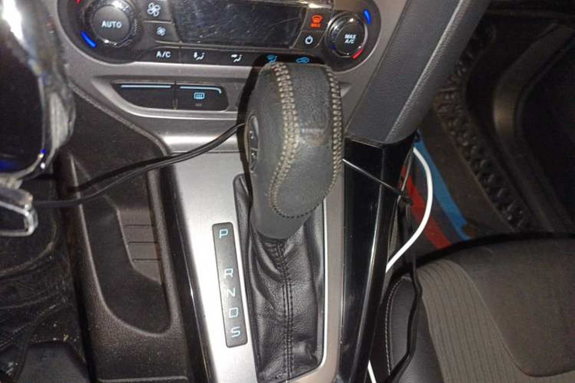 Used Ford Focus 2012 Hatchback 1.6L Automatic Fashion Edition Gear Lever