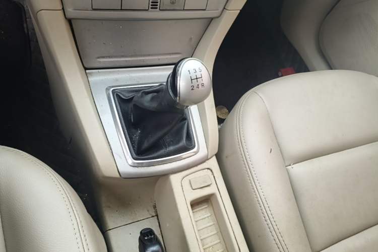 Used Ford Focus 2012 Sedan Classic 1.8L Manual Base Model Gear Lever