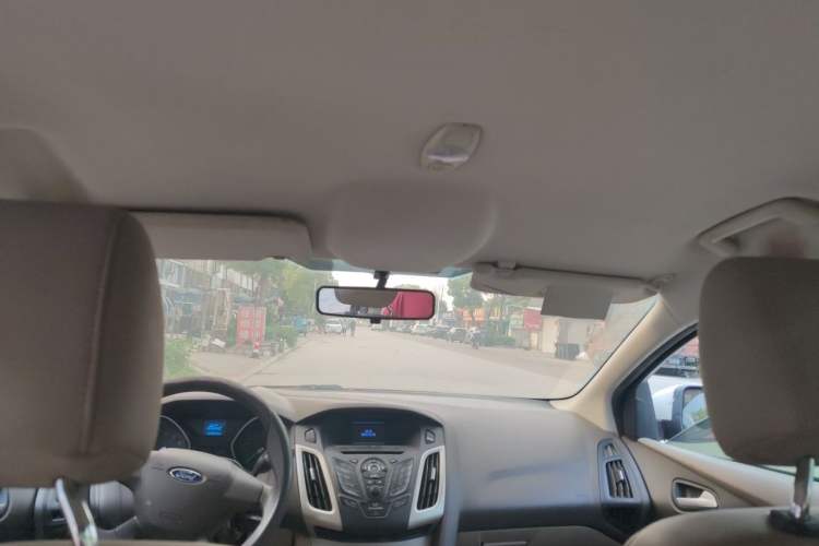 Used Ford Focus 2012 Sedan 1.6L Automatic Comfort Model Headliner