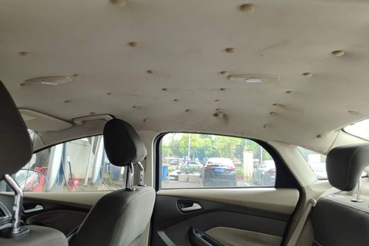 Used Ford Focus 2012 Sedan 1.6L Automatic Comfort Model Headliner