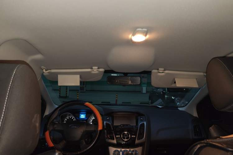 Used Ford Focus 2012 Hatchback 1.6L Automatic Comfort Model Headliner