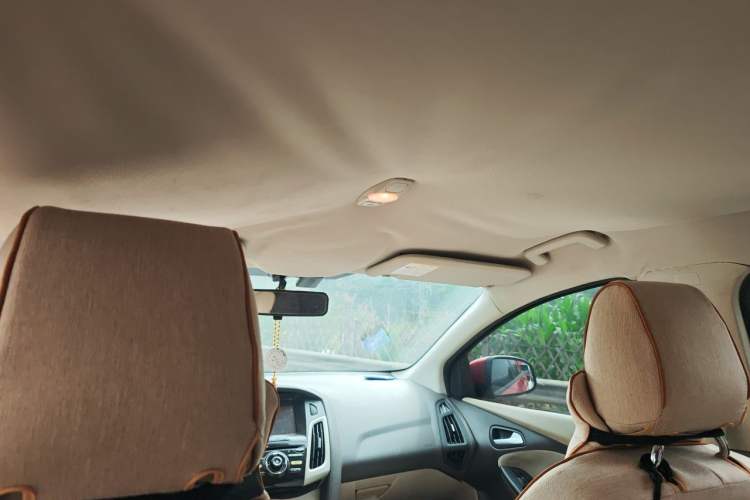 Used Ford Focus 2012 Sedan 1.6L Automatic Comfort Model Headliner