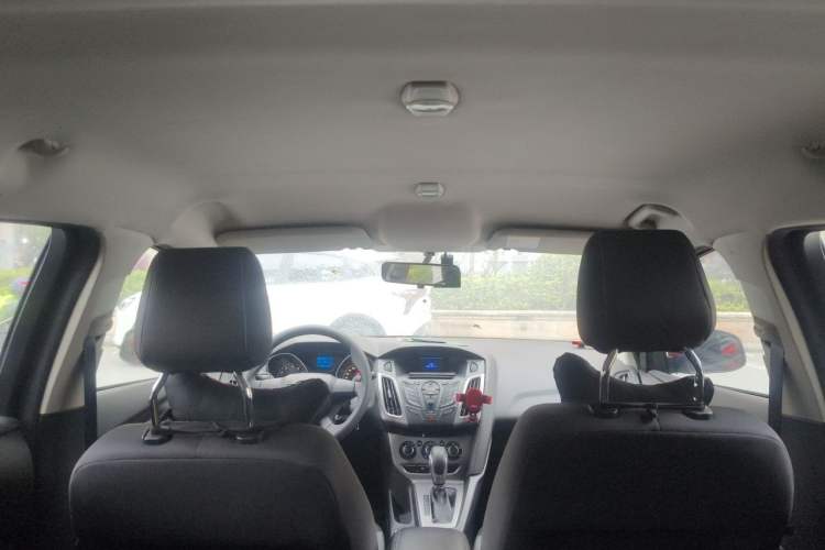 Used Ford Focus 2012 Hatchback 1.6L Automatic Comfort Model Headliner