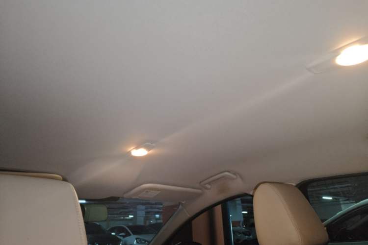 Used Ford Focus 2012 Sedan 1.6L Automatic Comfort Model Headliner
