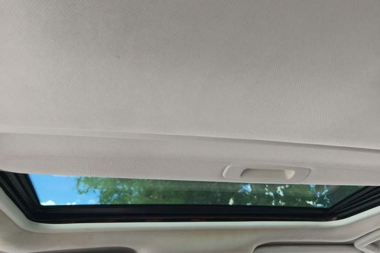 Used Ford Focus 2012 Sedan 1.6L Manual Fashion Edition Headliner