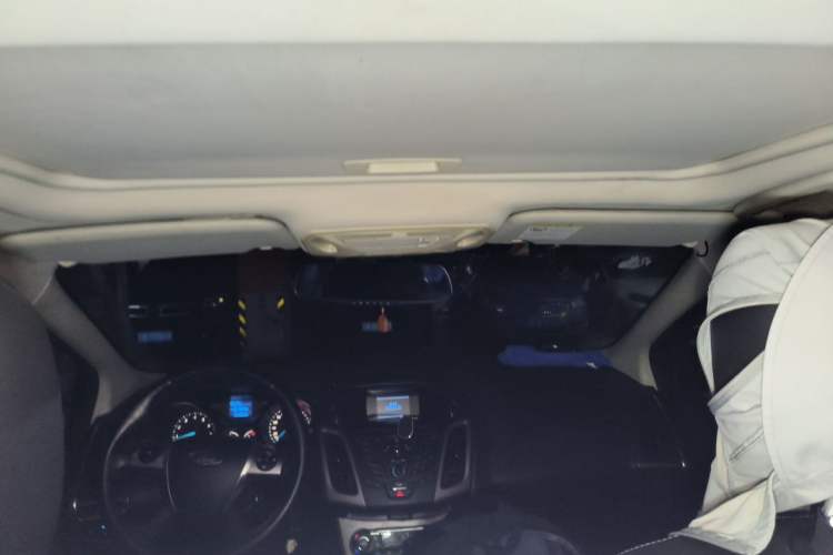 Used Ford Focus 2012 Sedan 1.6L Automatic Fashion Edition Headliner