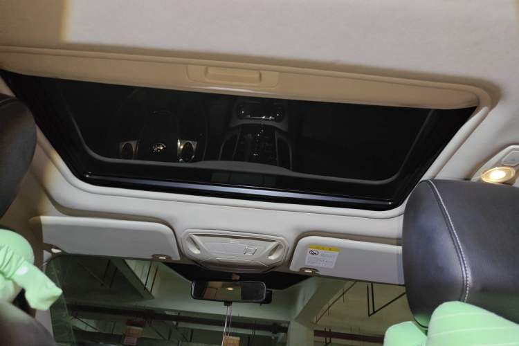 Used Ford Focus 2012 Hatchback 1.6L Automatic Fashion Edition Headliner