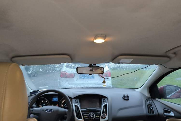Used Ford Focus 2012 Sedan 1.6L Manual Comfort Model Headliner