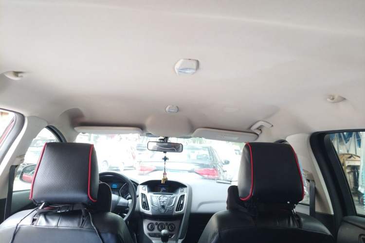 Used Ford Focus 2012 Hatchback 1.6L Manual Comfort Model Headliner