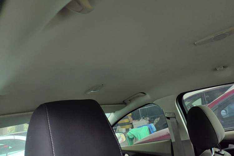 Used Ford Focus 2012 Sedan 1.6L Automatic Comfort Model Headliner