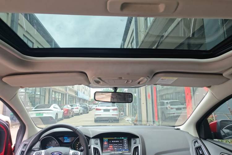 Used Ford Focus 2012 Sedan 1.6L Automatic Fashion Edition Headliner