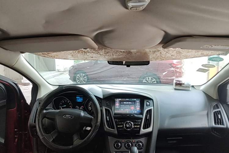 Used Ford Focus 2012 Hatchback 1.6L Automatic Comfort Model Headliner