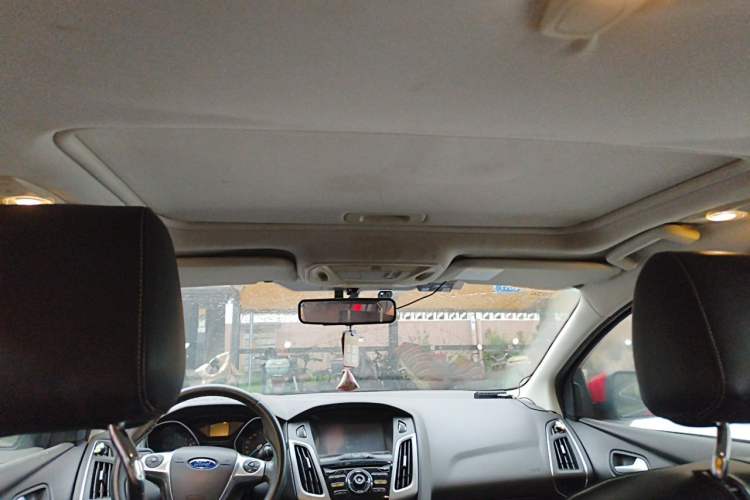 Used Ford Focus 2012 Sedan 1.6L Automatic Fashion Edition Headliner
