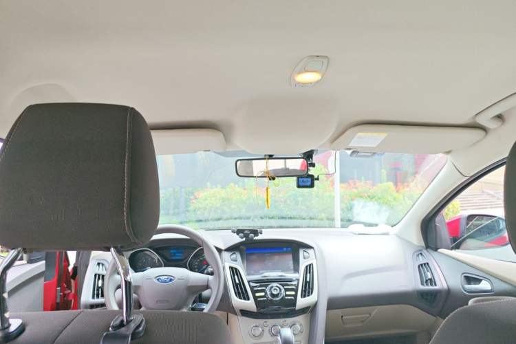 Used Ford Focus 2012 Sedan 1.6L Automatic Comfort Model Headliner