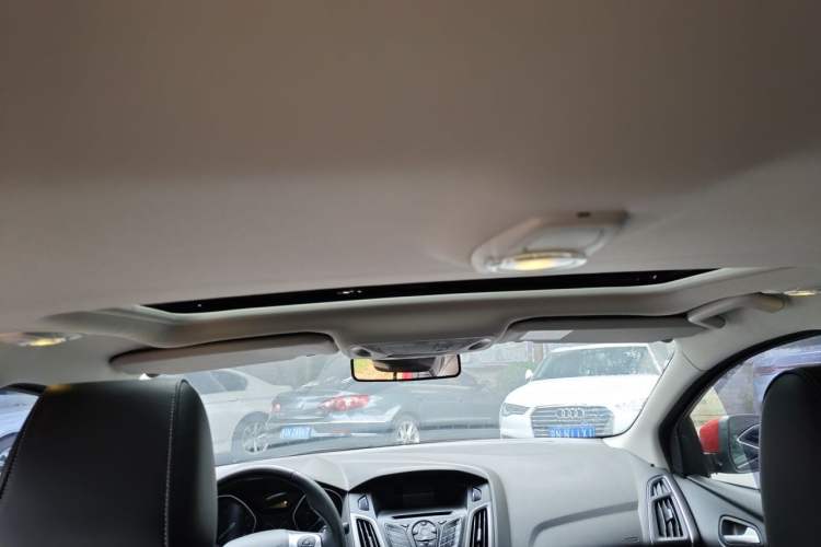 Used Ford Focus 2012 Sedan 1.6L Automatic Fashion Edition Headliner