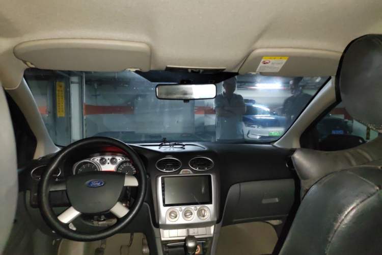 Used Ford Focus 2012 Hatchback Classic 1.8L Manual Base Model Headliner