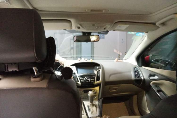 Used Ford Focus 2012 Hatchback 1.6L Automatic Fashion Edition Headliner