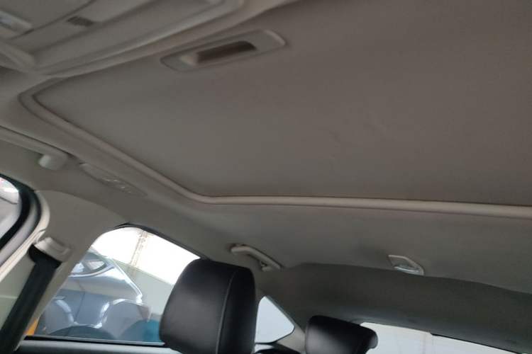 Used Ford Focus 2012 Hatchback 1.6L Automatic Fashion Edition Headliner
