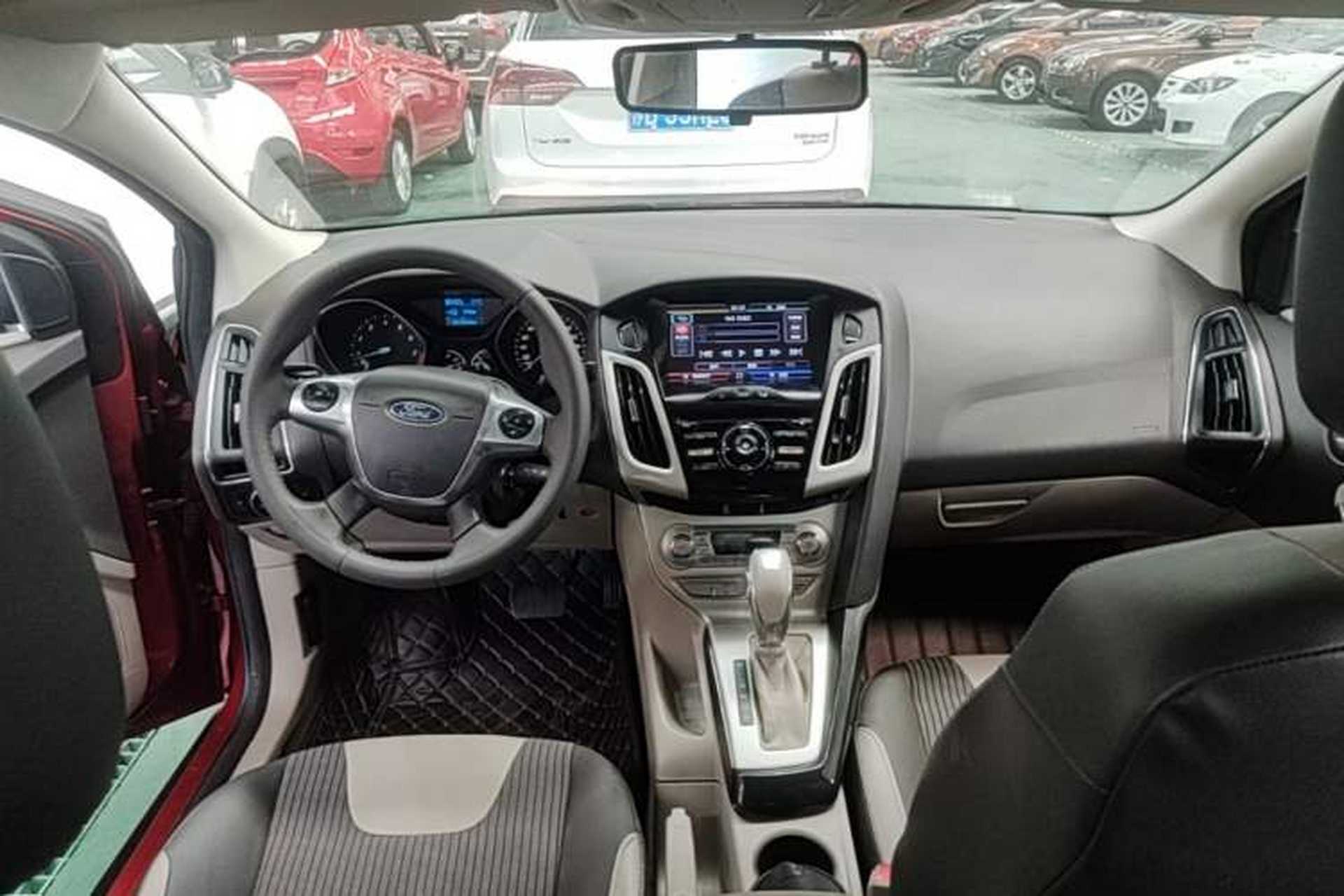 Used Ford Focus 2012 Sedan 1.6L Automatic Fashion Edition Headliner