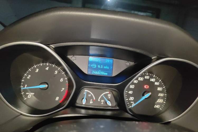 Used Ford Focus 2012 Sedan 1.6L Automatic Fashion Edition Instrument Cluster