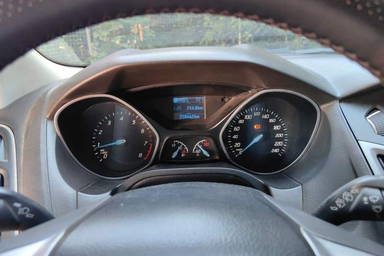 Used Ford Focus 2012 Hatchback 1.6L Automatic Fashion Edition Instrument Cluster