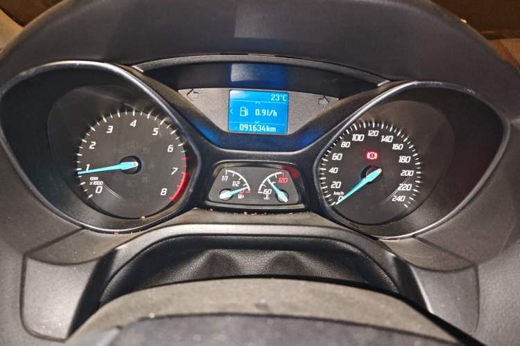 Used Ford Focus 2012 Sedan 1.6L Manual Fashion Edition Instrument Cluster